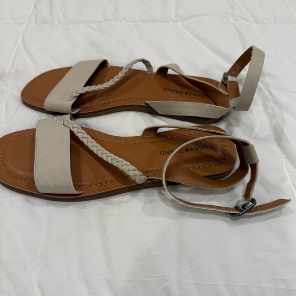 Lucky Brand Women's Asymmetric-Strap Flat Sandals Size 7.5 - Picture 2 of 5